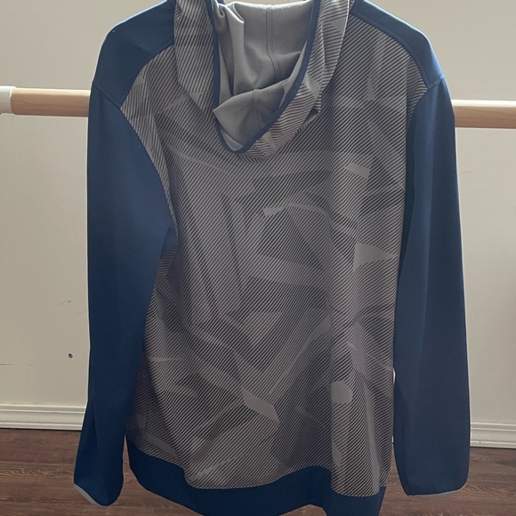 Reebok Vancouver Canucks sweater - Picture 2 of 4